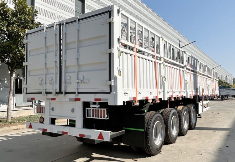 Dong Xu Animal Livestock Cattle Transport Trailer for Sale in Zimbabwe Bulawayo