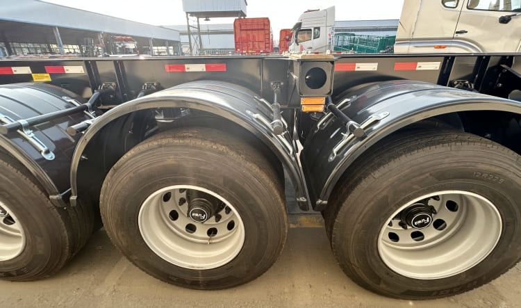 3 Units 3 Axle Container Chassis Trailer for Sale in Uganda