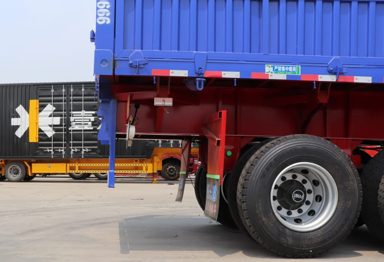 3 Axle Cattle Hauler Trailer for sale in Guinea | 60 Ton Cattle Livestock Animal Transport Trailers