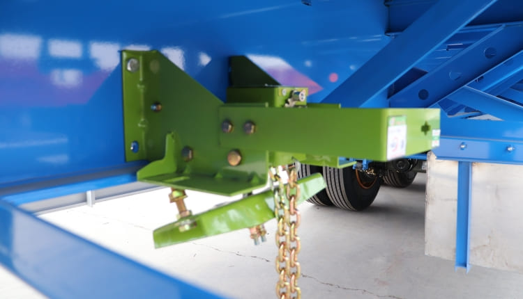 Tri Axle 40 Foot Flatbed Trailer for Sale in Mozambique | Custom Flatbed Trailer Manufacturers
