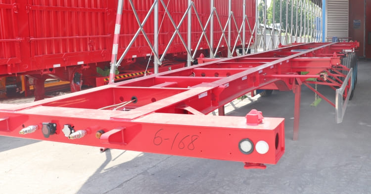 Tri Axle 40ft Container Chassis Trailer for Sale in Benin