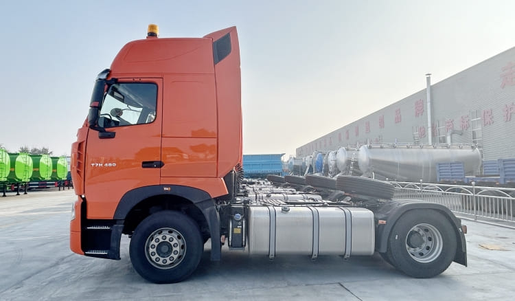 Used Howo T7H 480 6x4 Tractor Trucks for Sale in Kenya