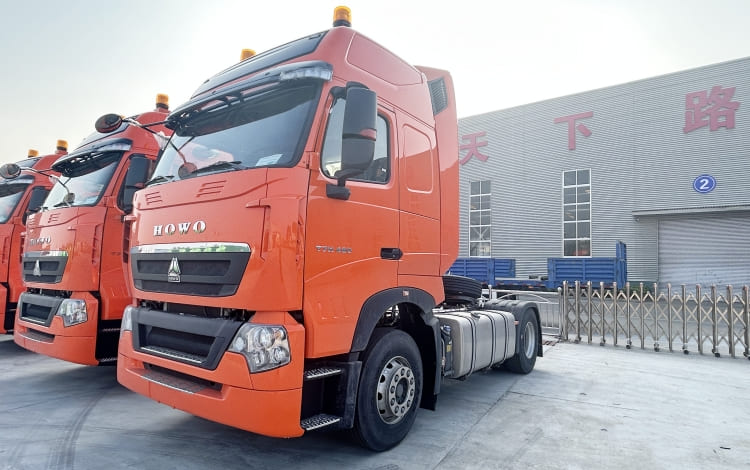 Used Howo T7H 480 6x4 Tractor Trucks for Sale in Kenya