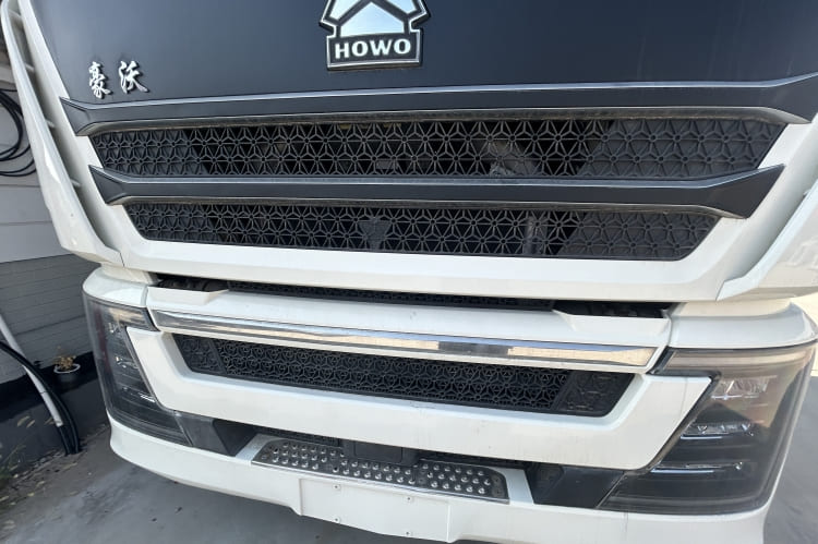 Used SINOTRUK Howo T7H 430 Tractor Head Price in Zimbabwe