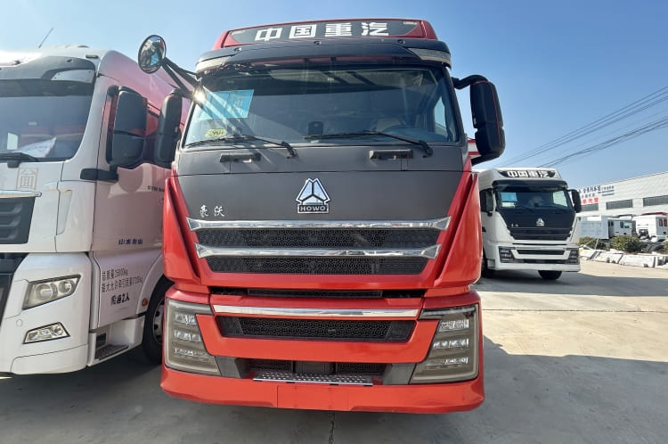 Used SINOTRUK Howo T7H 540 4x2 Tractor Head Truck for Sale in Tanzania