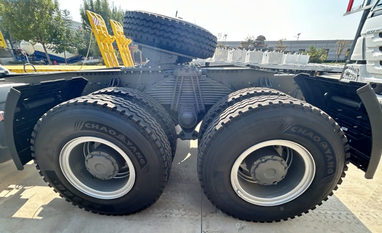 Used Howo TX 430 Tractor Head Truck for Sale in Ghana | Used SINOTRUK for Sale in China