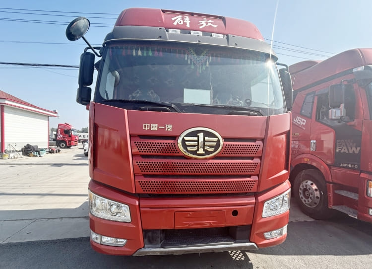Second Hand Faw J6P 550 Horse Tractor Head Trucks for Sale in Tanzania Mtwara