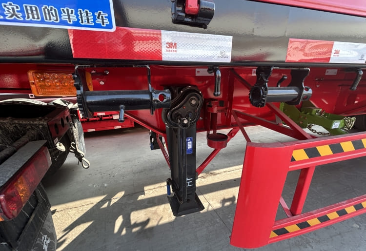 Livestock Animal Cattle Hauler Transport Trailer for Sale in Ghana Tema