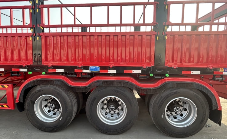 Livestock Animal Cattle Hauler Transport Trailer for Sale in Ghana Tema