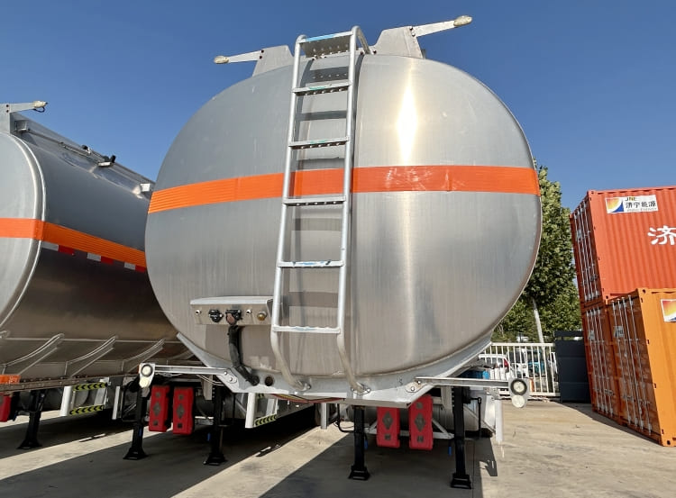 Tri Axle Semi Fuel Tanker Trailer for Sale in Ghana Accra