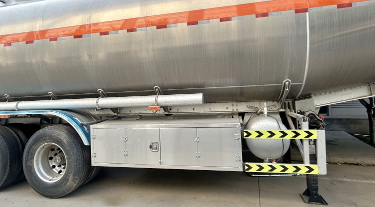 45000 Liters Stainless Steel Fuel Tanker Semi Trailers for Sale in Zimbabwe Harare