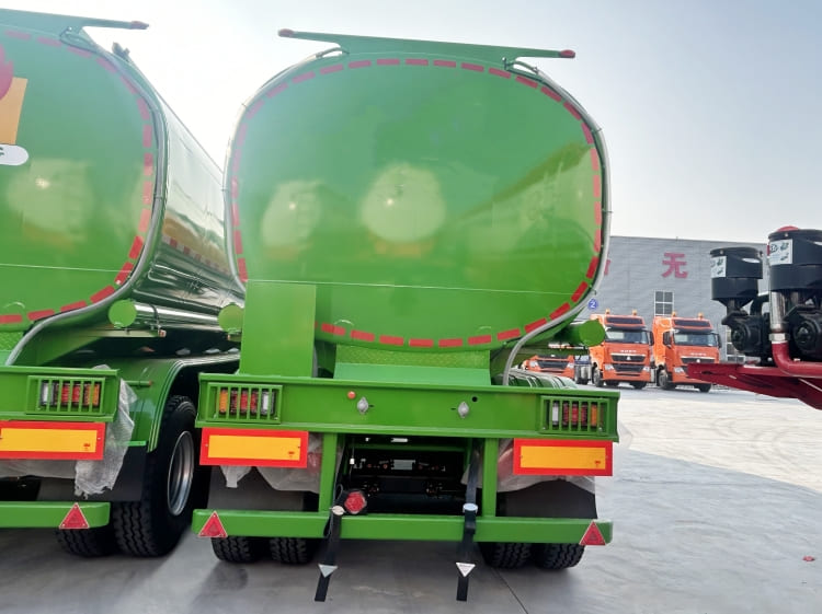 Tri Axle 50000 Liters Oil Tanker Trailer for Sale in Tanzania Dar Es Salaam