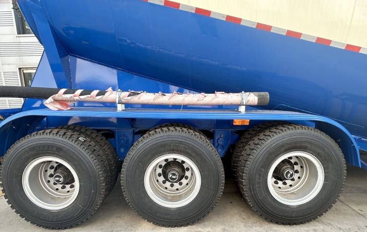 3 Axle 40 CBM Cement Tanker Trailer for Sale in Namibia