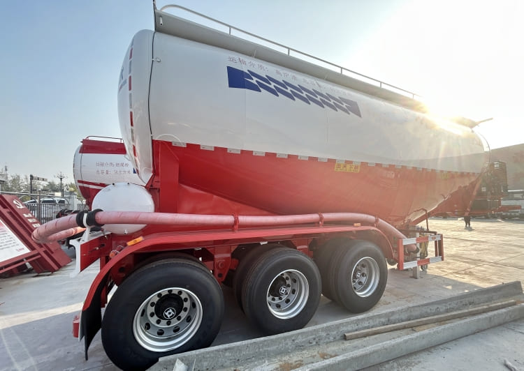 Tri Axle 45 CBM Dry Bulk Cement Tanker Trailer for Sale in Burundi