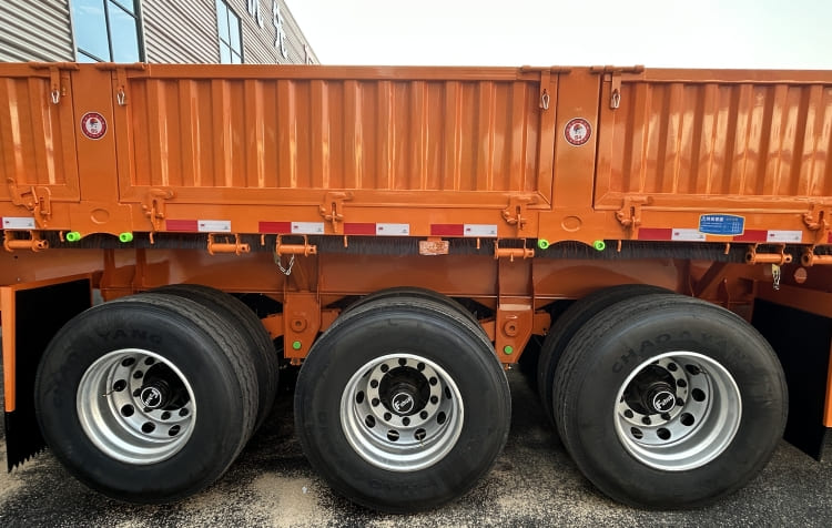 China 3 Axle 80 Ton Side Wall Trailer for Sale in Zimbabwe Harare