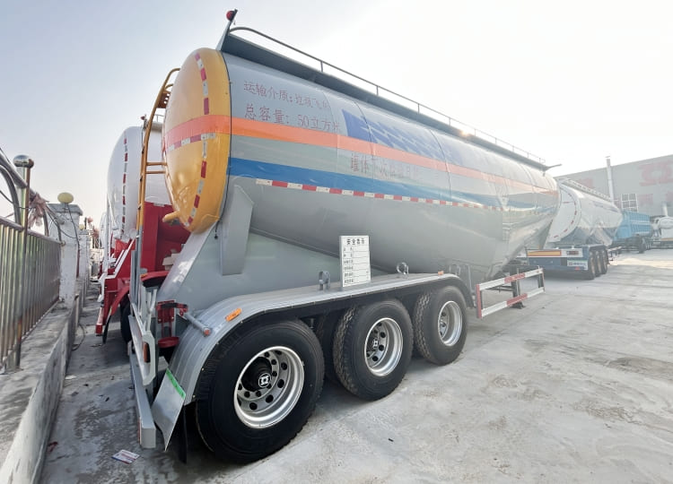3 Axle Pueumatic Cement Dry Bulk Trailer for Sale in Burundi