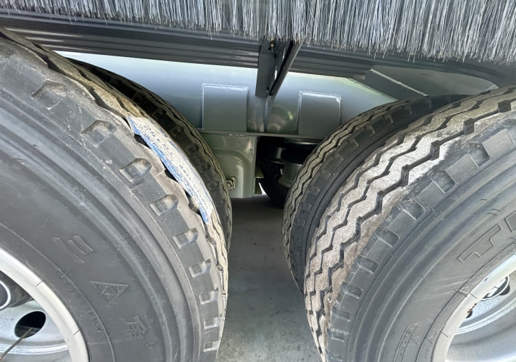 3 Axle Pueumatic Cement Dry Bulk Trailer for Sale in Burundi