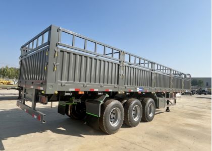 Tri Axle Animal Cattle Livestock Transport trailer will be sent to Tanzania Mtwara